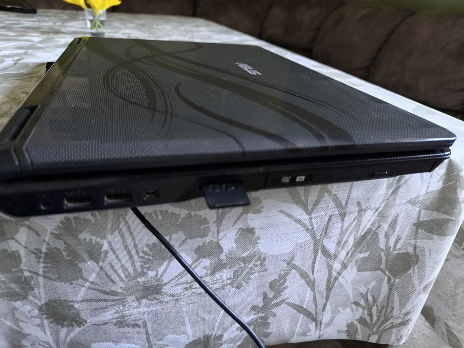 Лаптоп ASUS Pro72Q 17"