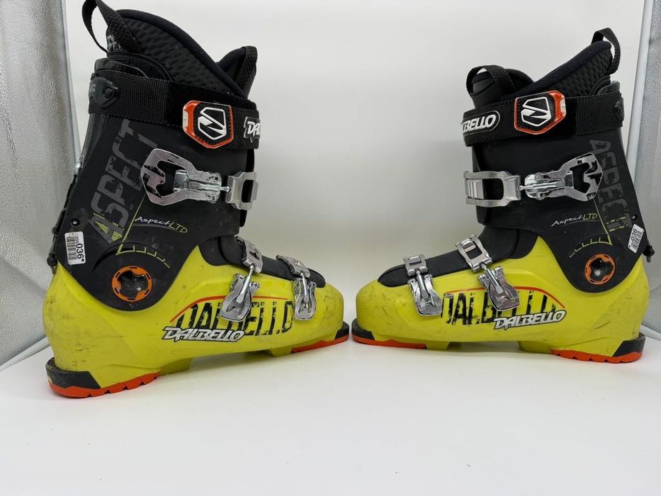 Clapari ski schi Dalbello Aspect LTD marime EUR:47.5 Mondo:31.5 Flex:90 last:102