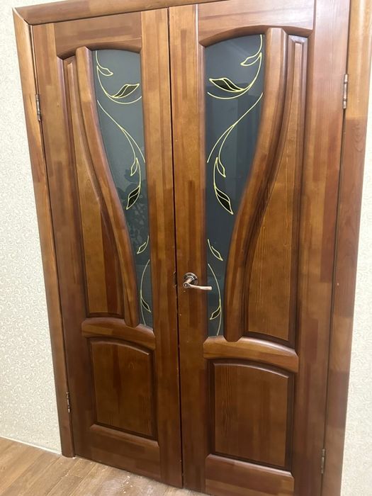 Продам двери деревянное
