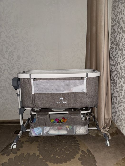 Продаю электрический манеж