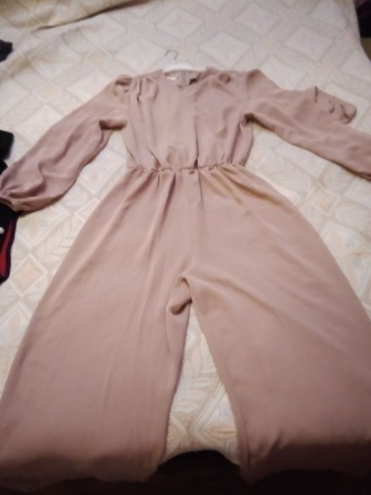 Продам вечерний комбинезон