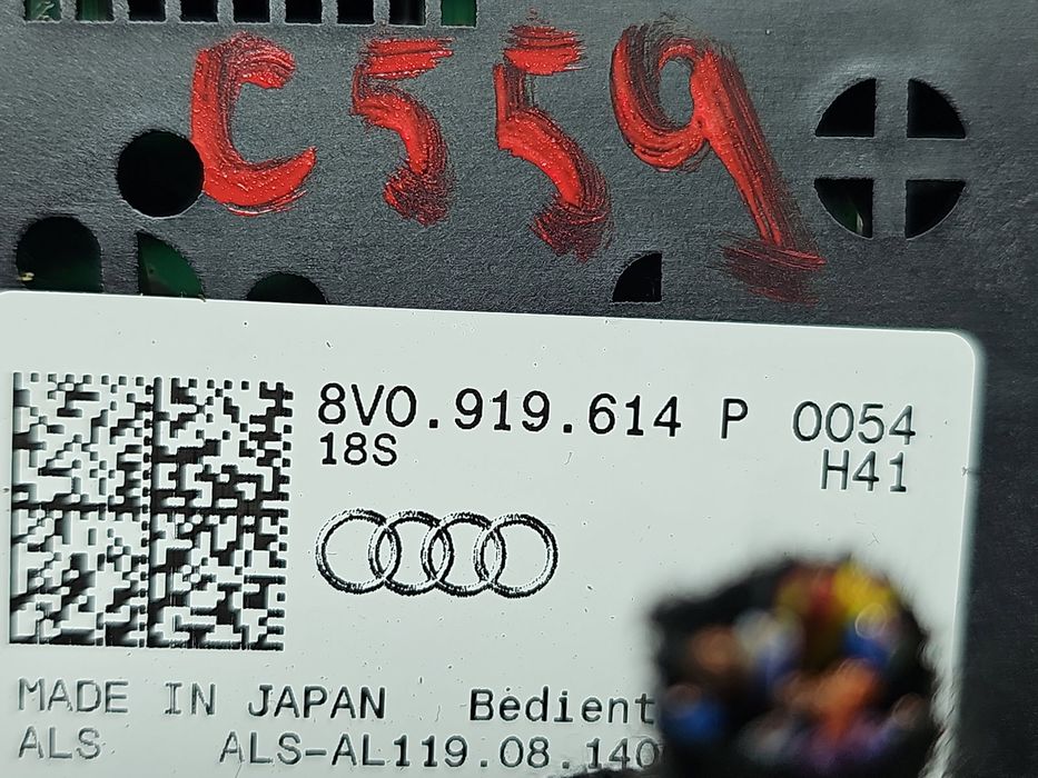 Panou media AUDI A3 (8VS) [Fabr 2013-prezent] 8V0919614P
