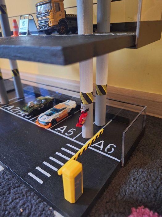 Детски паркинг гараж (ръчна изработка)