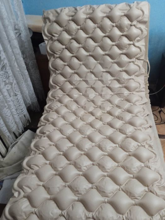 Инвалидно легло.