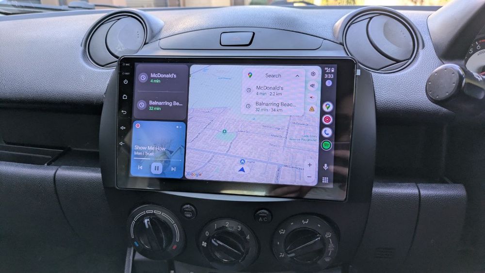 Mazda 2 мултимедия Android GPS навигация
