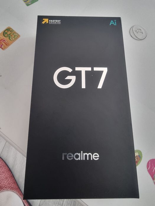 Realme GT7 чисто нова