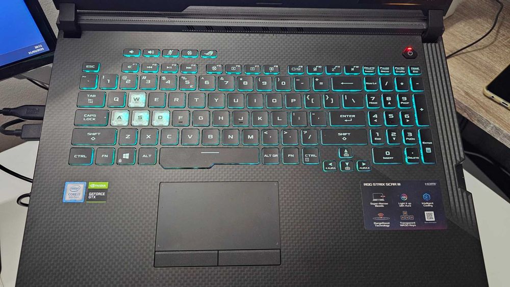 Laptop Gaming ROG Strix SCAR III G731GU 17.3" 144Hz  samsung 1TB SSD NVIDIA GeForce GTX