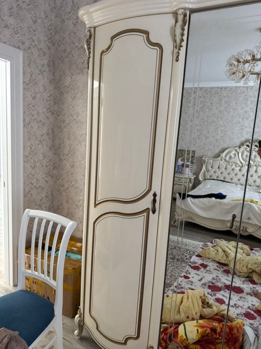 Продам спальный гарнитур