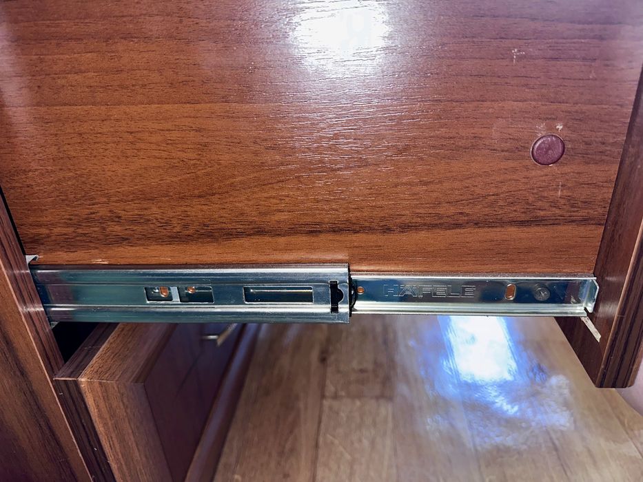 Срочно продам комод с глубокими ящиками