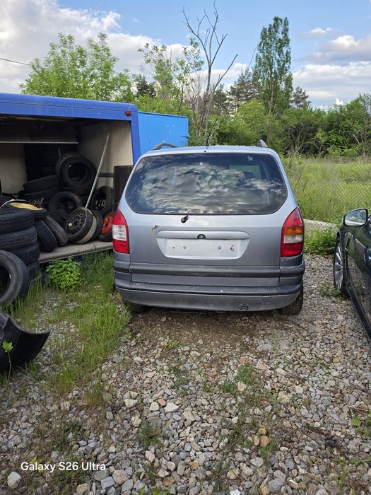 Opel Zafira 1.6i 2000 г