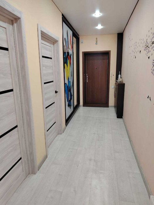 Продам 2-х комнатную квартиру, 65 м.кв.