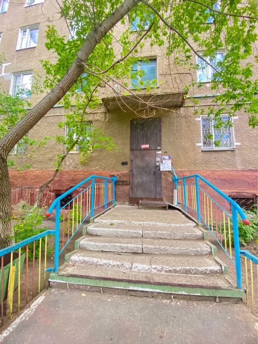 Сдам помесячно 3 комн квартиру