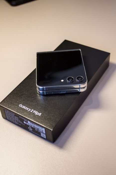 Продам Samsung Galaxy Z Flip 5