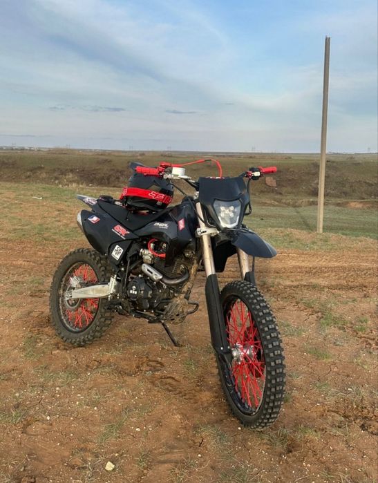 Продаю эндуро 300кубов