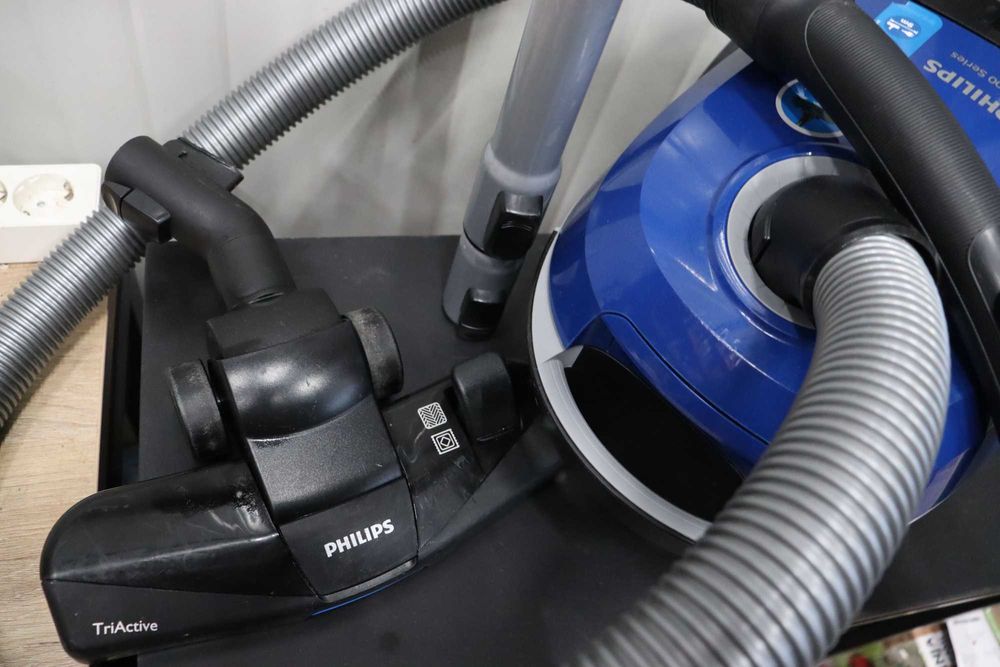 Philips Performer XD3110 прахосмукачка с торба Series 3000, 900W