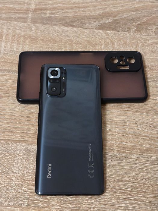 Телефон Xiaomi Redmi Note 10pro 6gb/64 память.