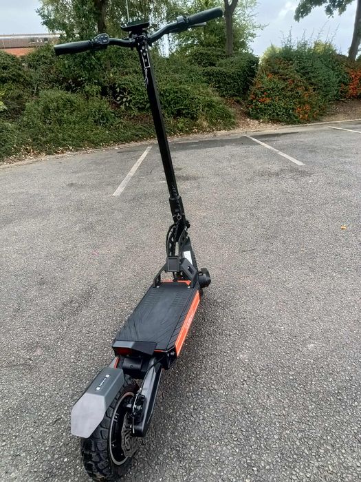 Vând trotineta electrica TODIMART S9