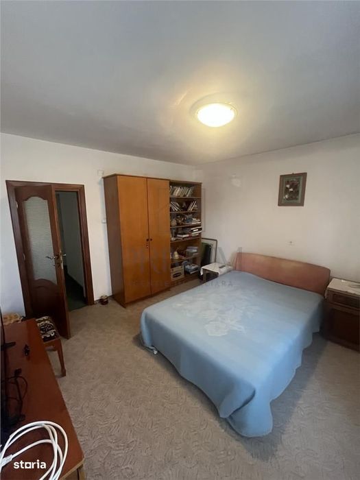 LIPOVEI - Vila INDIVIDUALA - P+2 - 8 cam - 4 bai - curte -GRADINA - PI