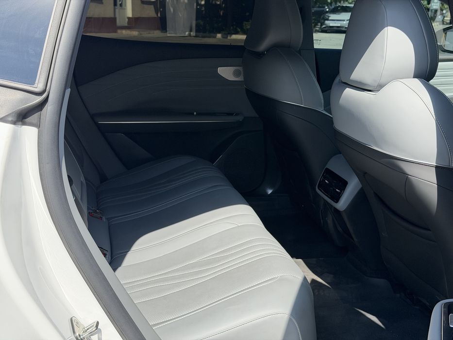 Geely Galaxy E8 Premium sotiladi