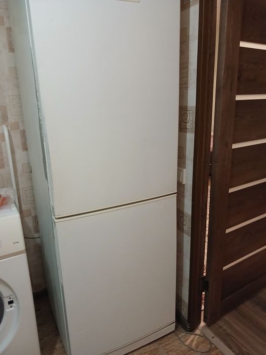 Продам холодильник LG