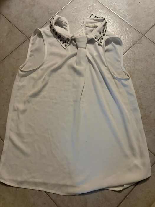 Стилен топ Guess