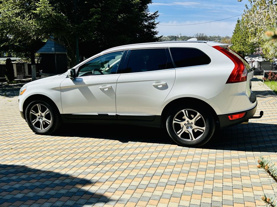VOLVO XC60 2011 — imagine 3