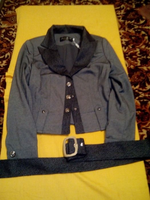 продается пиджак классический