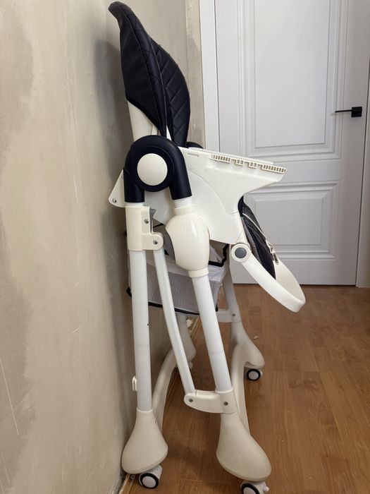 Детский стульчик для кормления