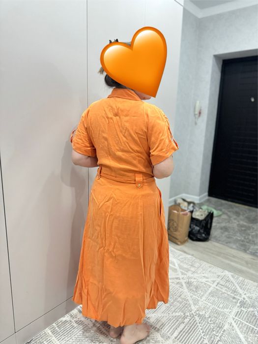 Платье с воротником