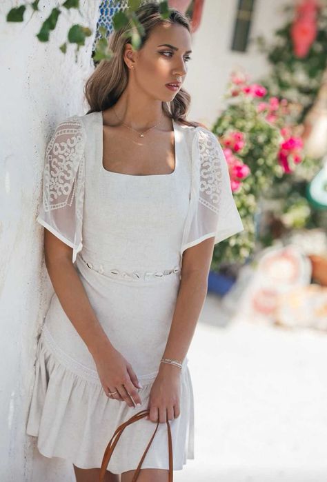 Дамска рокля с ръкави от бродирани тюл Ephos