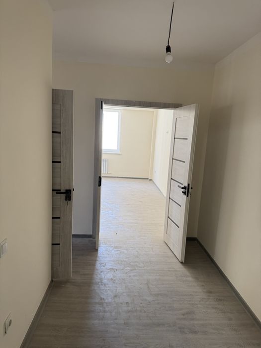 Гулистон янги бозор олдида 2 хонали уй сотилади кридити бор.283млн