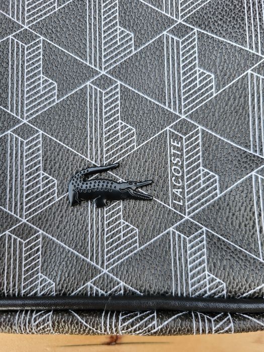 Borsetă Lacoste Neagra