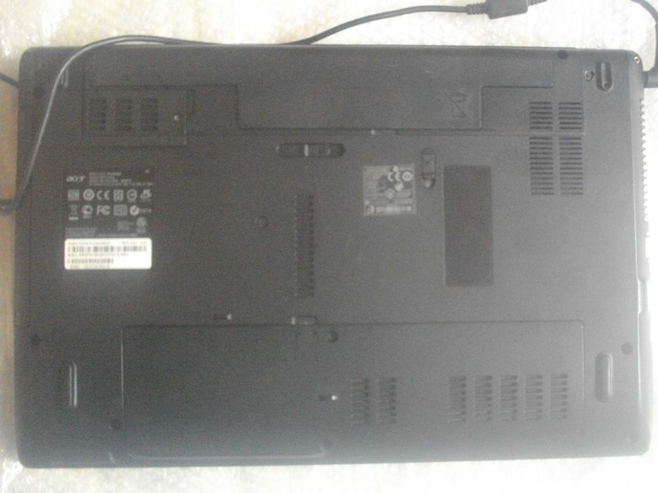 15,6" 39,62см ACER Aspire 5551 Отличен ЛАПТОП RAM 4GB HD 120 2,10 GHz