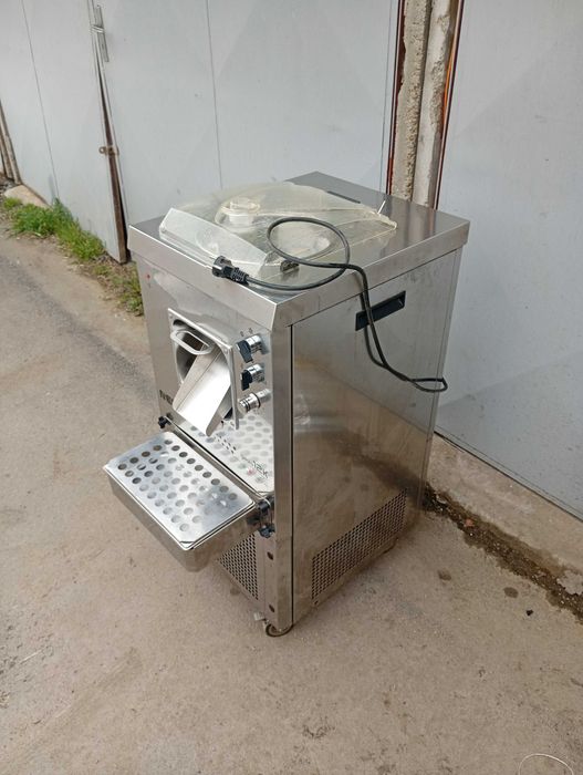 Машина за сладолед на топки