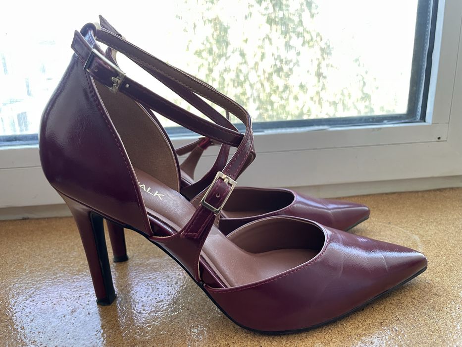 Дамски елегантни обувки.