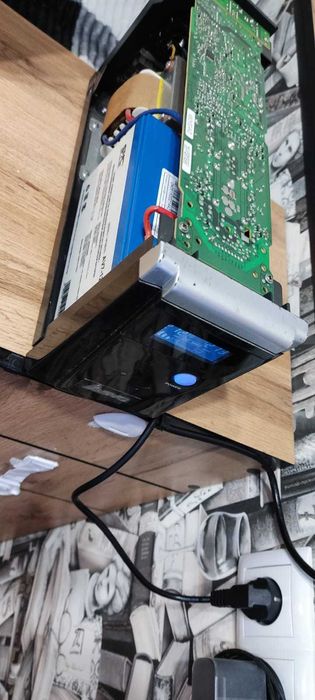 Продам источник бесперебойного питания (ИБП, УПС) б/у