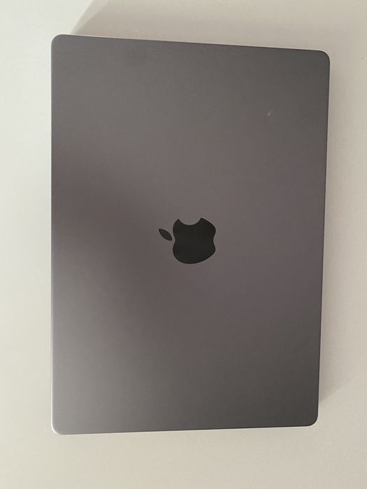 MacBook pro m3 [2023]