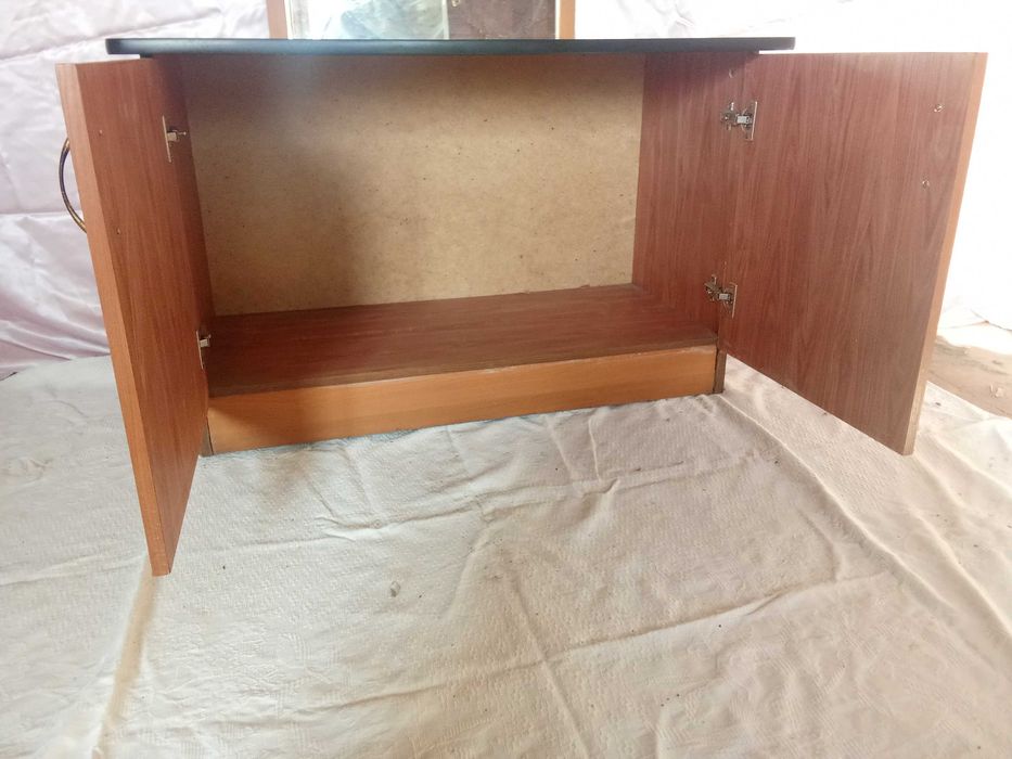 Тумба с зеркалом