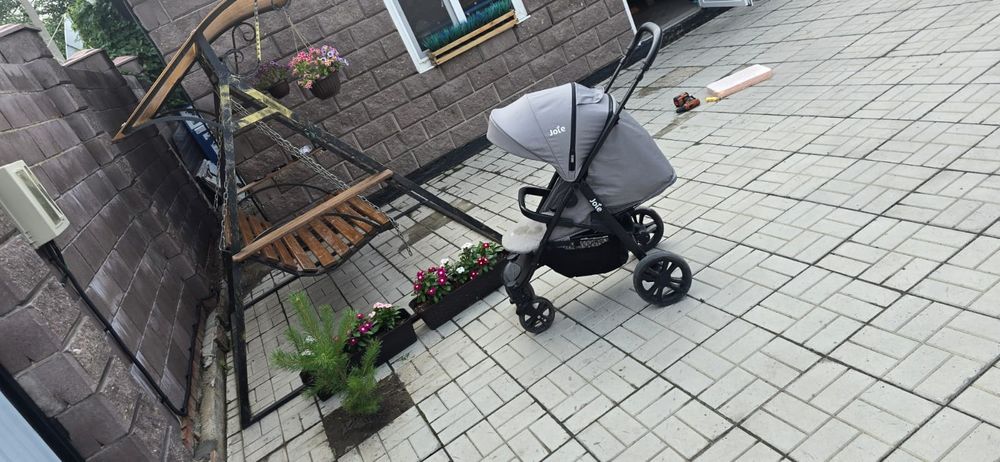 Продам отличную коляску.