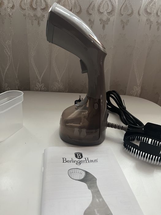 Уред за гладене с пара Berlinger Haus