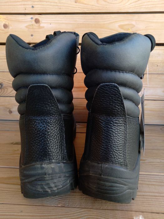 Продам новые кожаные ботинки DAPRO