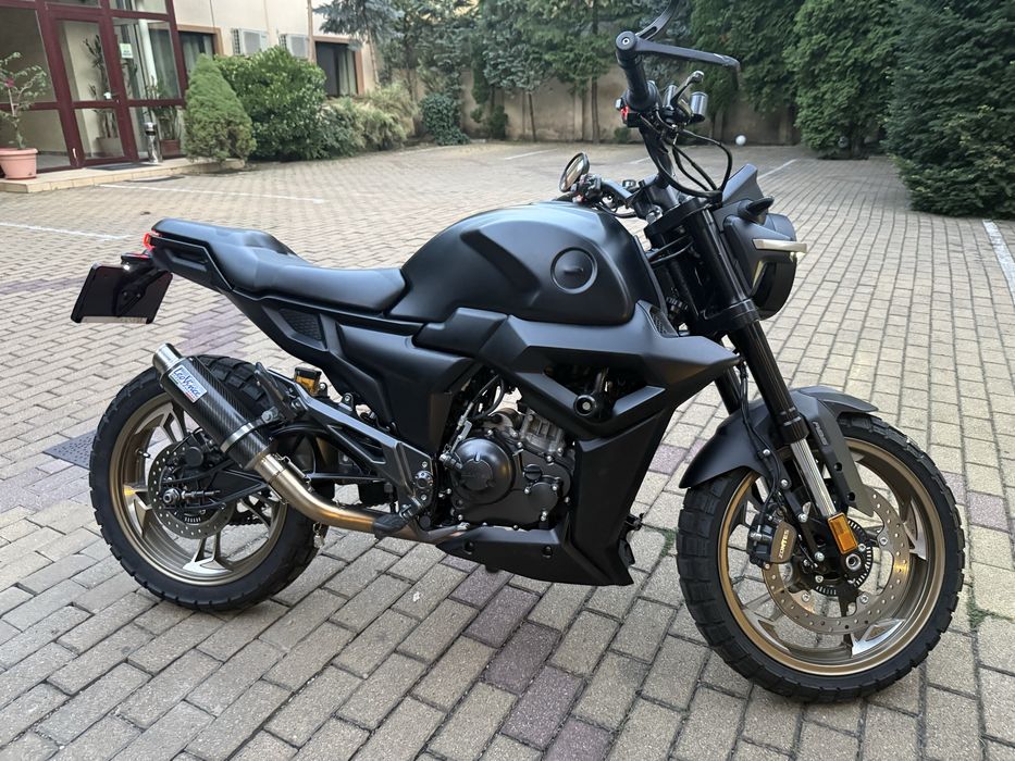 Motocicleta Zontes 125