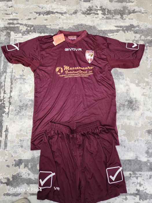 Vind echipament footbal