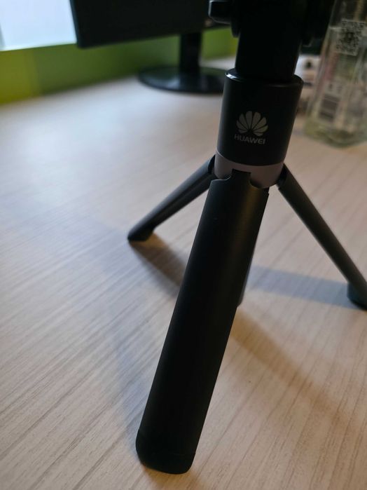 Selfie stick Huawei cu trepied si mufa Jack
