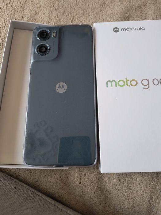 Нов смартфон motorola g06 закупен днес в гаранция 24 месеца