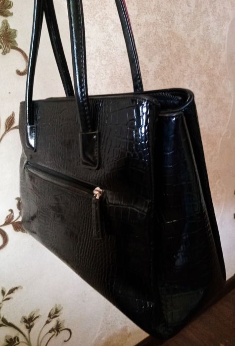 Сумка Tosoco черная с тиснением под крокодила
