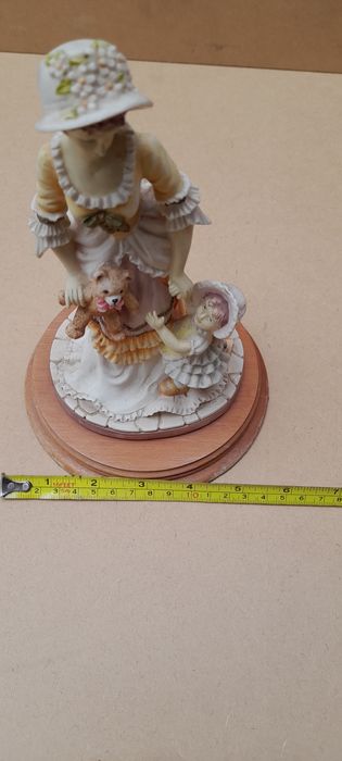 Statueta din rășină