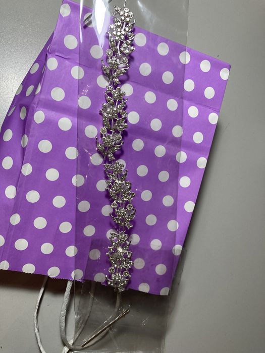 Диадема нежная