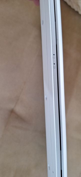 ПРОДАВА СЕ Лаптоп Lenovo