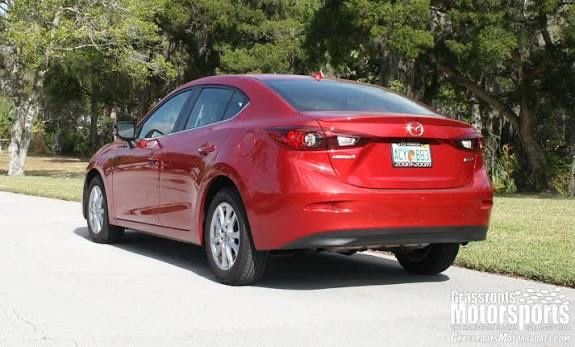 Мазда 3 седан Mazda 3 sedan 2.2 дизел автомат и ръчна кутия 2015г.